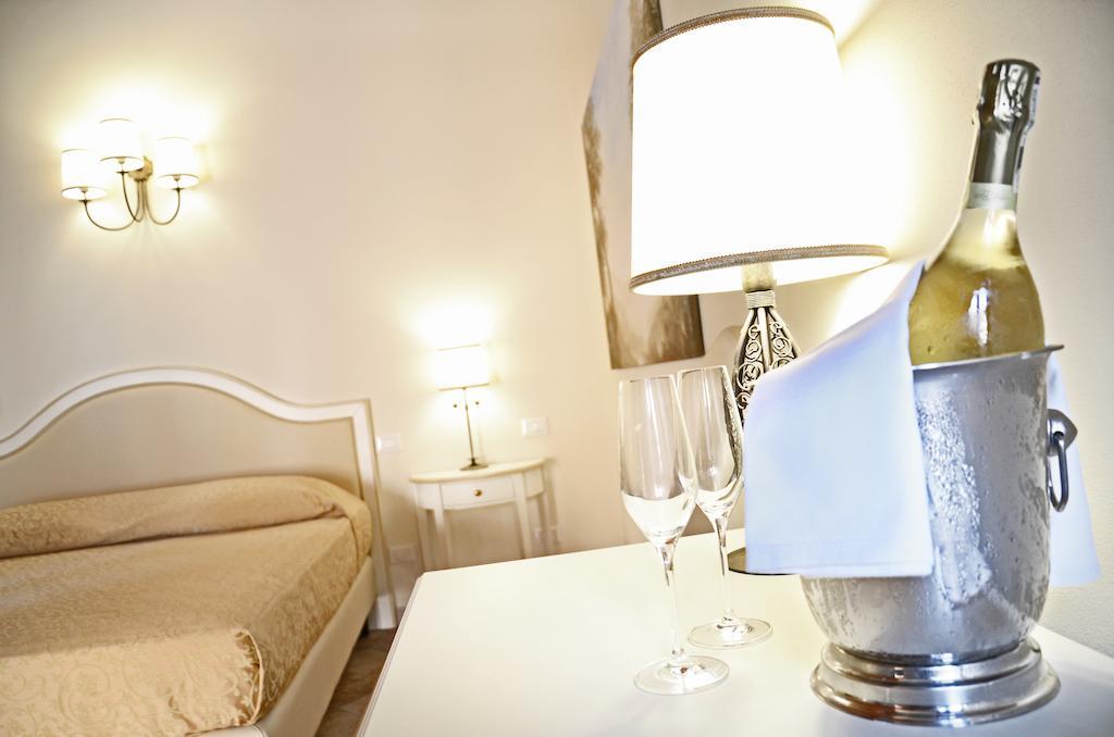 Hotel Villa Borghesi Corte dei Cortesi Habitación foto
