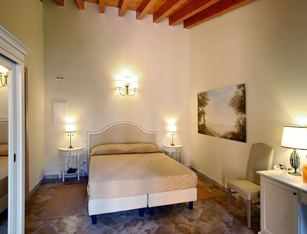 Hotel Villa Borghesi Corte dei Cortesi Habitación foto